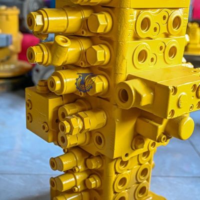 PC160LC-7 PC160-7 কন্ট্রোল ভ্যালভ এক্সক্যাভেটর Komatsu, 723-57-16100 এক্সক্যাভেটর প্রধান অংশ