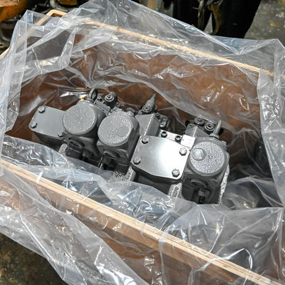 4HK1 ইঞ্জিনের জন্য HPV118HW-23C Hitachi ZX225 ZX225-3 প্রধান পাম্প 9262324 9262321