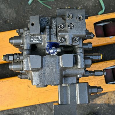 UX22-135 VOE14550306 হাইড্রোলিক কন্ট্রোল ভালভ EC135B EC140 EC140B EC140D Excavator Hydraulic Parts